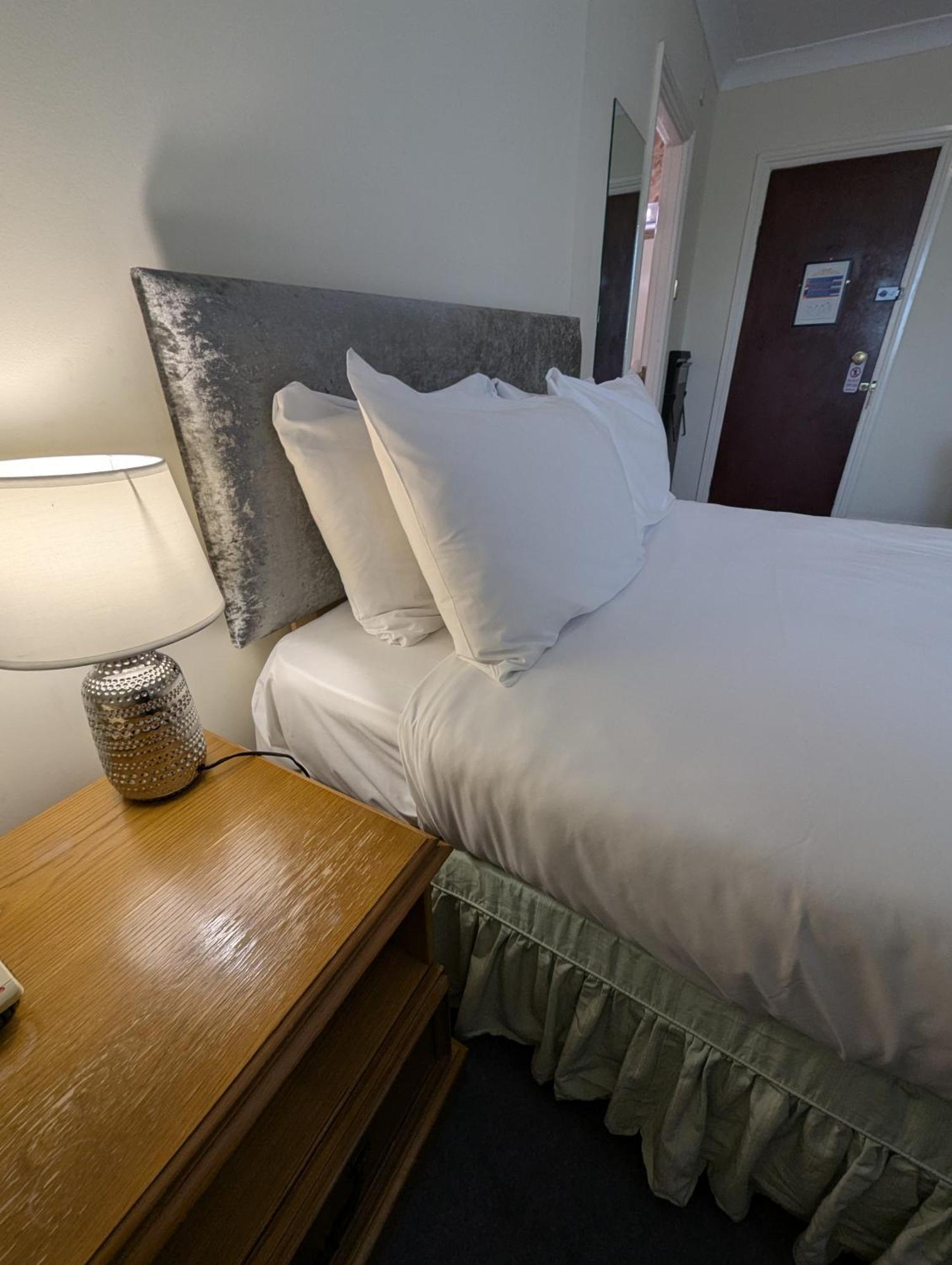 The Walnut Tree Hotel بريدجواتر المظهر الخارجي الصورة