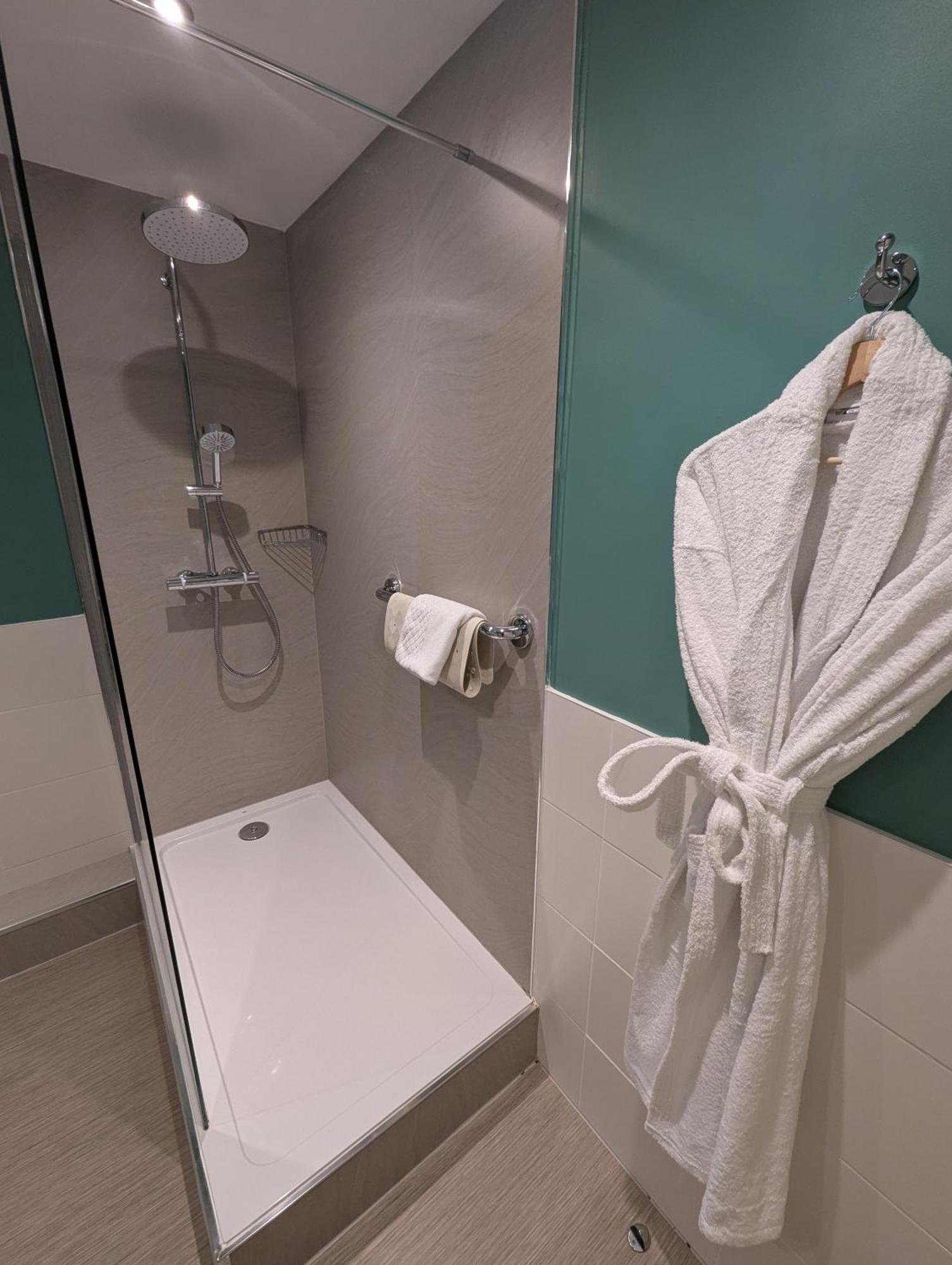 The Walnut Tree Hotel بريدجواتر المظهر الخارجي الصورة