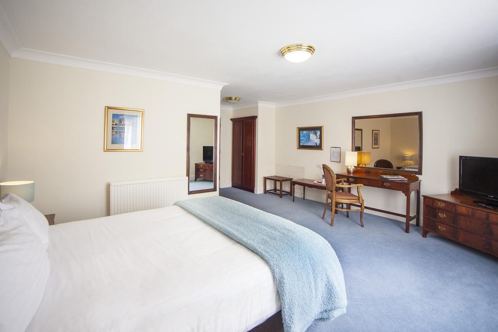 The Walnut Tree Hotel بريدجواتر المظهر الخارجي الصورة