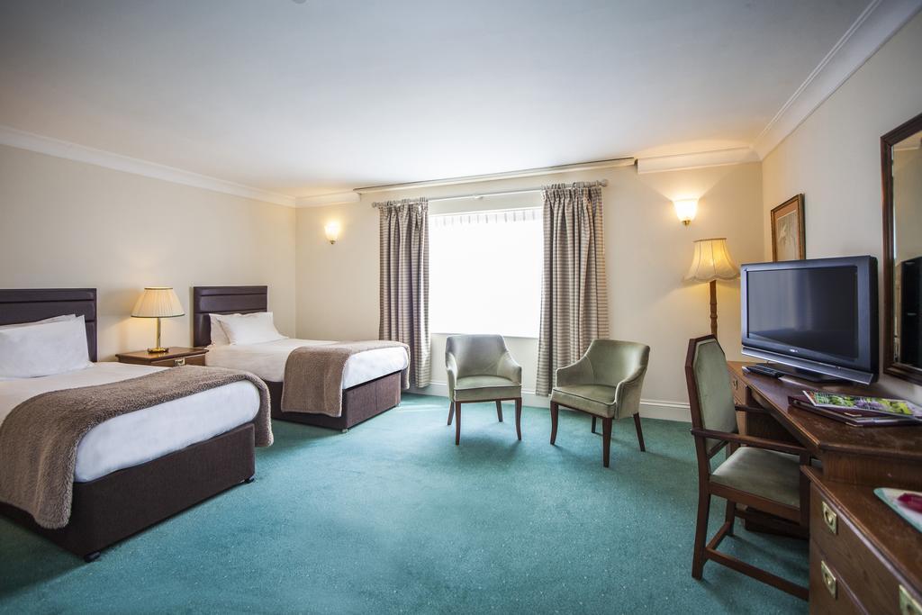 The Walnut Tree Hotel بريدجواتر المظهر الخارجي الصورة