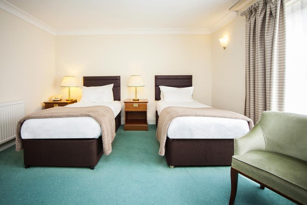 The Walnut Tree Hotel بريدجواتر المظهر الخارجي الصورة
