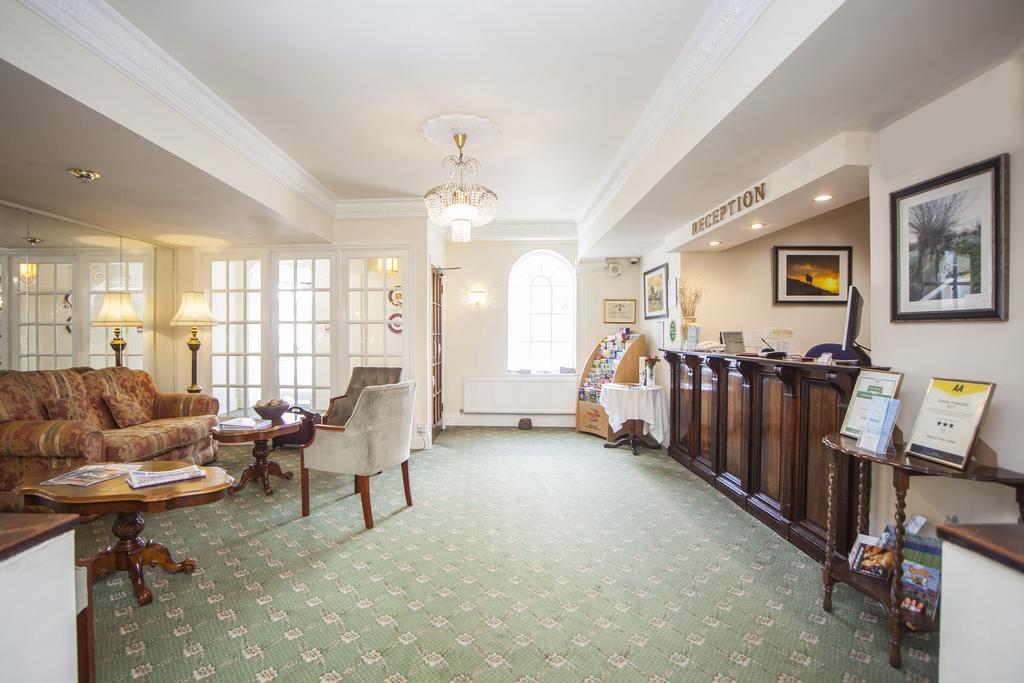 The Walnut Tree Hotel بريدجواتر المظهر الخارجي الصورة