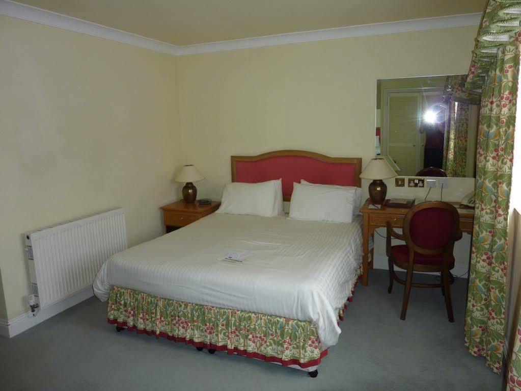 The Walnut Tree Hotel بريدجواتر المظهر الخارجي الصورة