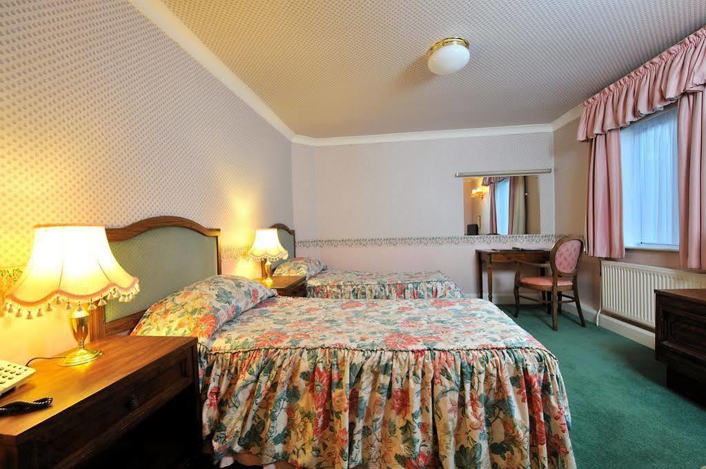 The Walnut Tree Hotel بريدجواتر المظهر الخارجي الصورة
