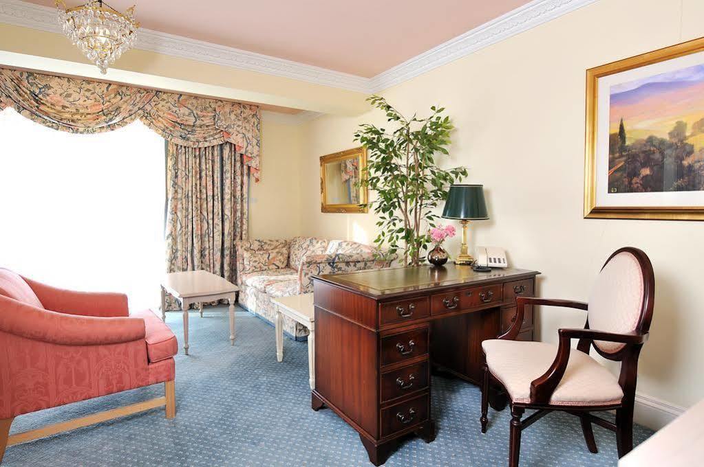 The Walnut Tree Hotel بريدجواتر المظهر الخارجي الصورة